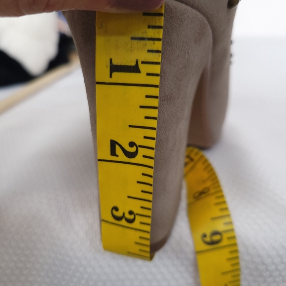 Joe's Jeans Studded Western Mule Heels. Size 6.5 - Picture 10 of 13